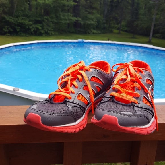 Women's Avia grey and orange shoes size 7 - Picture 2 of 8